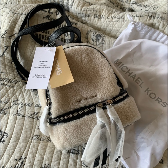 Michael Kors Handbags - 🌟Sale🌟 Michael kors Rhea shearling bag